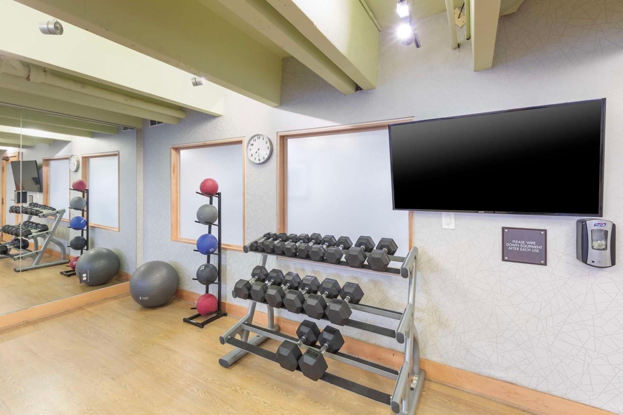 Best Western Plus Milwaukee West מראה חיצוני תמונה