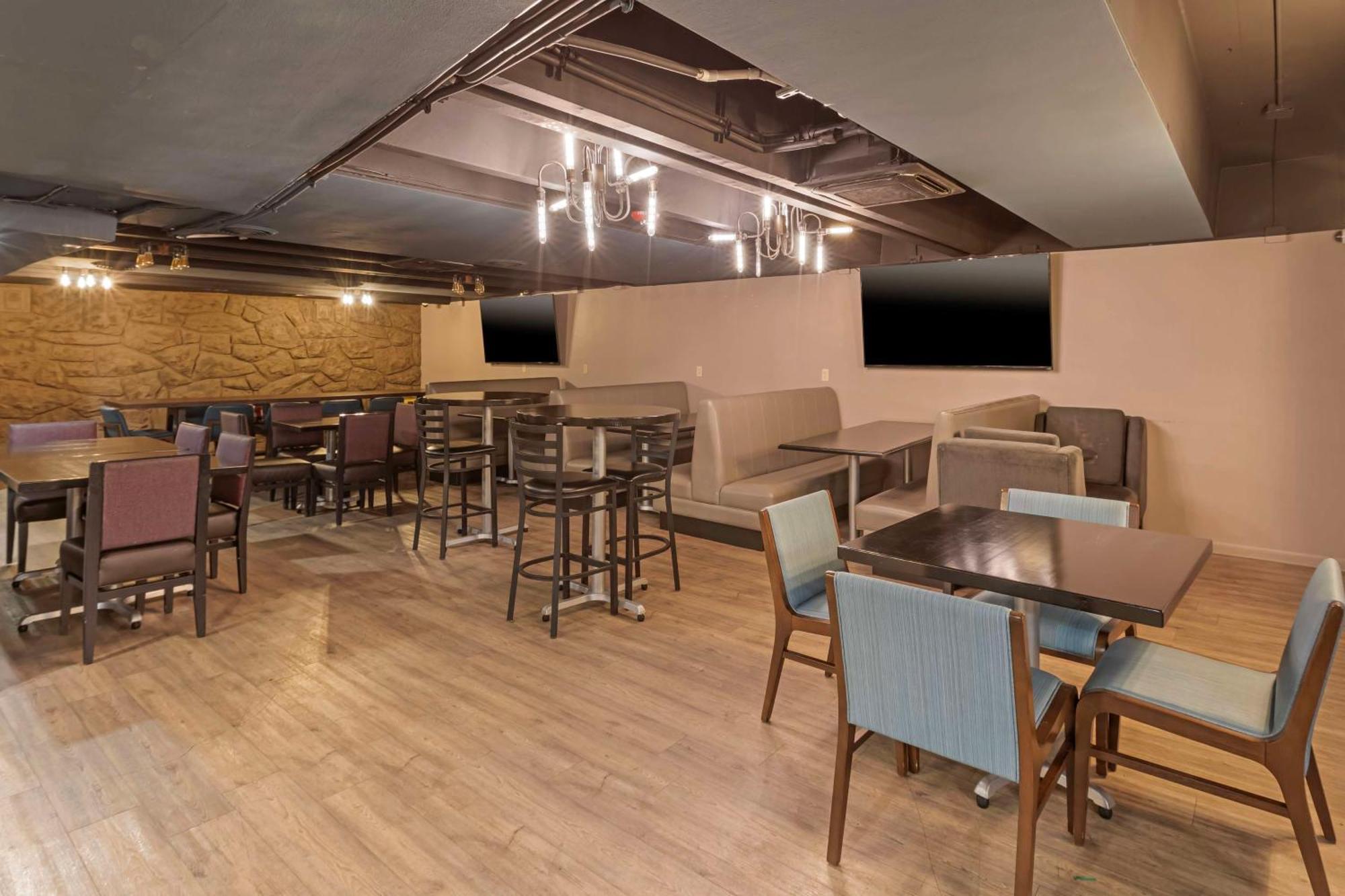 Best Western Plus Milwaukee West מראה חיצוני תמונה