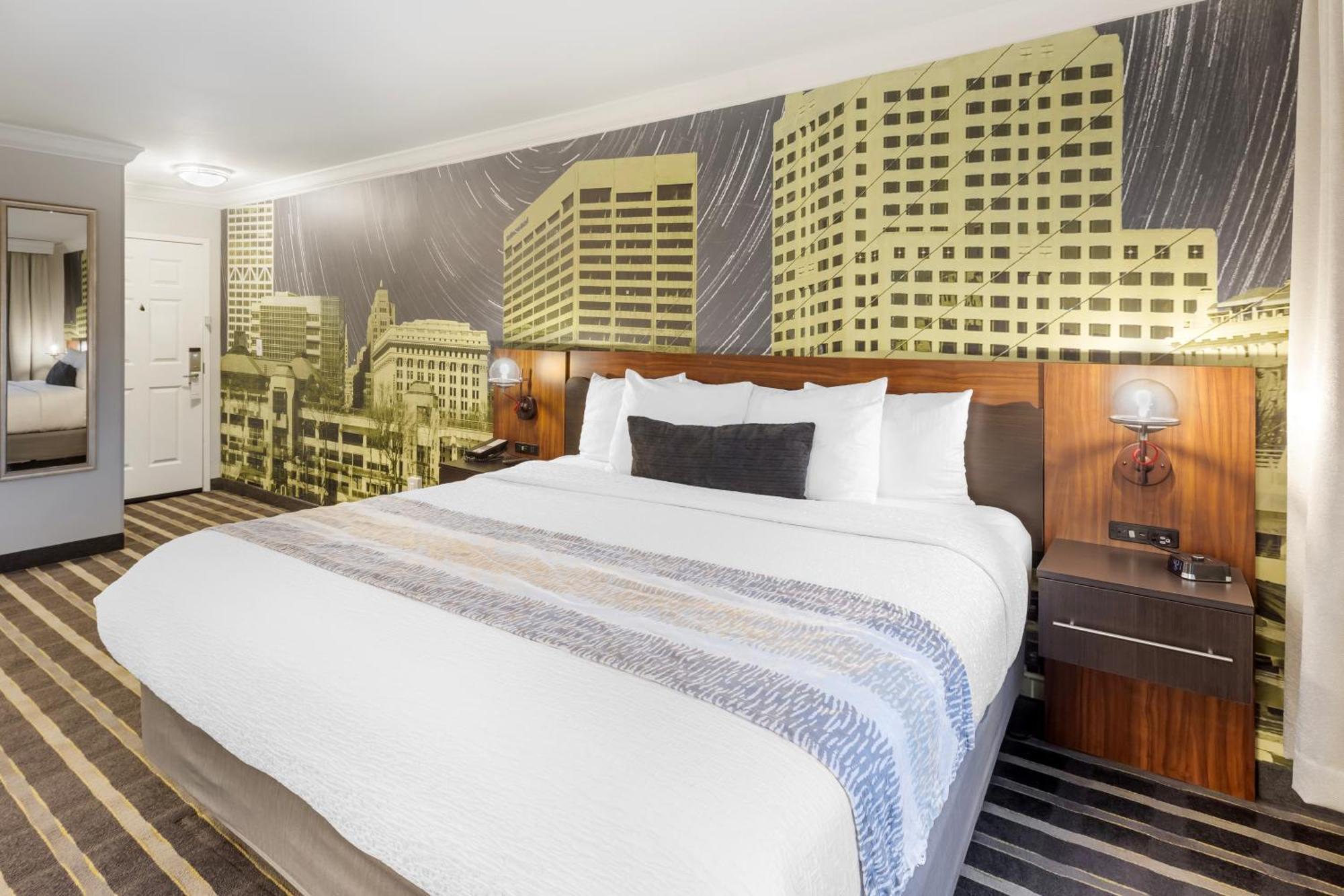 Best Western Plus Milwaukee West מראה חיצוני תמונה